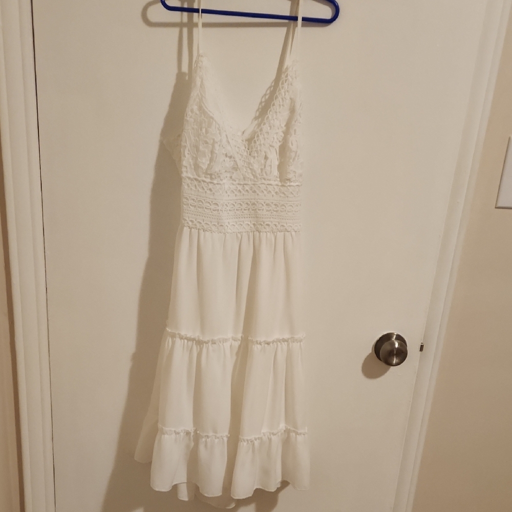 Elegant White Lace Dress
